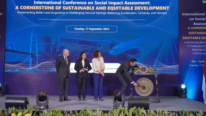 Menteri AHY membuka International Conference on Social Impact Assessment