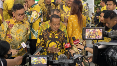 Acara silaturahmi tersebut dihadiri oleh berbagai tokoh penting dari Partai Golkar. 