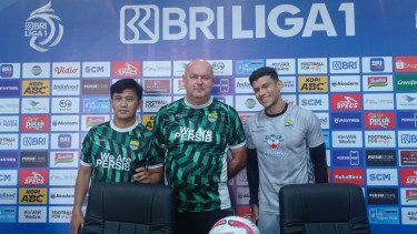 Pelatih Persib Bandung, Bojan Hodak dalam sesi jumpa pers jelang pertandingan lawan Persija (foto: Dede Idrus) 