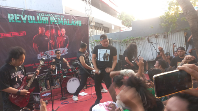 Vicky Prasetyo gelar konser musik metal di Pemalang