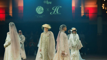 Busana dari Indonesia di Front Row Paris