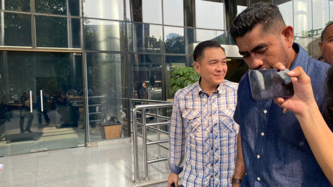David Glen usai rampung diperiksa KPK sebagai saksi kasus Eks Gubernur Maluku Utara