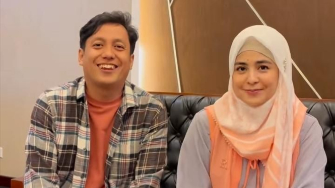 Ang Sharly dan Risty Tagor