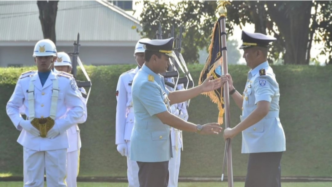 VIVA Militer: KSAU Marsekal Tonny Harjono Lantik Letkol Rizan jadi Danskadik 506