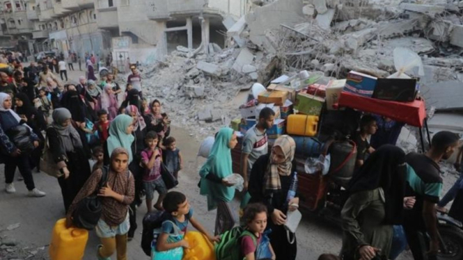Wilayah di bagian timur dan barat Gaza Utara menyaksikan gelombang pengungsian warga Palestina pada Sabtu malam, 5 Oktober 2024.