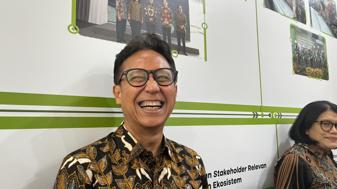 Senyum Sumringah Budi Gunadi Sadikin, Foto: Isra Berlian