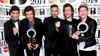 Adu Jotos Zayn Malik Vs Louis Tomlinson Berujung Fatal, Dokumenter One Direction Dibatalkan Netflix!
