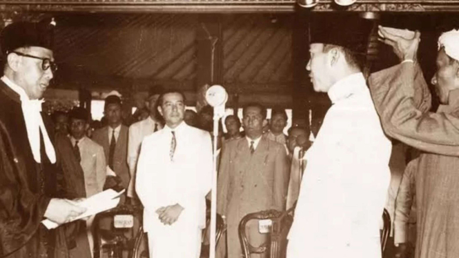 pelantikan presiden pertama Republik indonesia, Soekarno