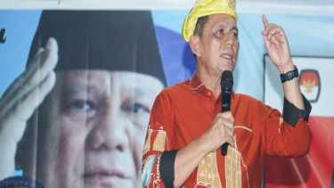 Cagub Kepri Ansar Ahmad.