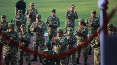 Presiden Prabowo Subianto memimpin retreat hari pertama kabinet Merah Putih di Akmil Magelang