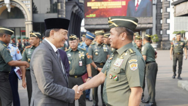 VIVA Militer: Menhan RI Sjafrie Sjamsoeddin temui KSAD Jenderal TNI Maruli