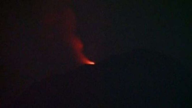 Gunung Ibu di Kabupaten Halmahera Barat erupsi, pada Selasa (29/10/2024) malam