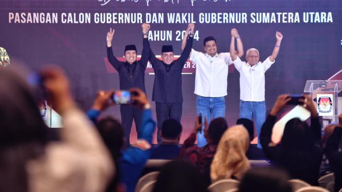 Debat pertama Pilgub Sumut 2024, antara Bobby Nasution-Surya dan Edy Rahmayadi-Hasan Basri Sagala.(istimewa/VIVA)