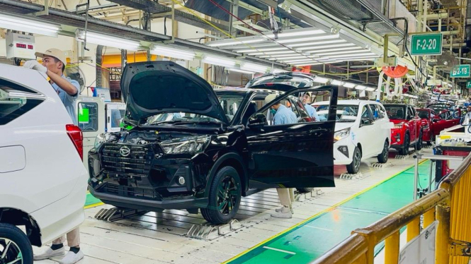 Pabrik Daihatsu di Karawang, Jawa Barat.