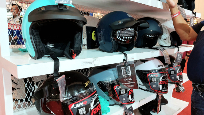 Pilihan helm di IMOS 2024