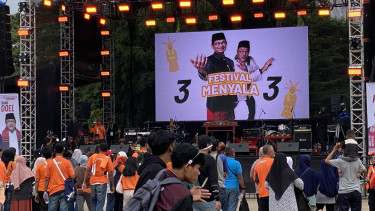 Acara ini diperkirakan telah menarik 15 ribu pendukung yang antusias untuk merasakan semarak acara bertema “Festival Menyala.”