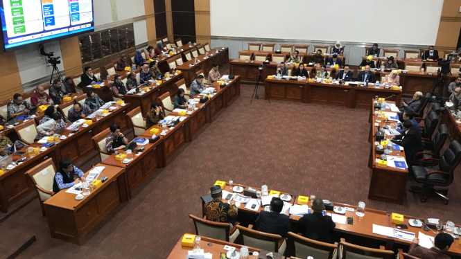 Kementerian Komdigi rapat kerja bersama Komisi I DPR RI di Kompleks Parlemen, Senayan, Jakarta Pusat, Selasa, 5 November 2024