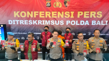 Polda Bali melakukan pengungkapan kasus pegadaian ilegal 