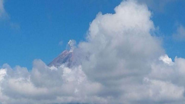 Gunung Semeru erupsi pada Sabtu (9/11/2024) pagi.