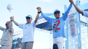 Gubernur dan Wagub Sultra, Andi Sumangerukka (ASR)-Hugua