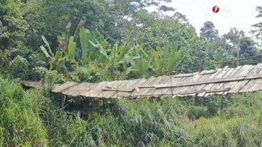 Jembatan 3 penghubung dusun di Lampung rusak
