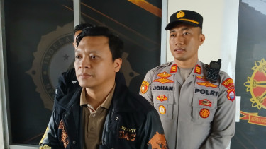 Kasat Reskrim Polresta Tangerang, Kompol Arief N Yusuf memberikan press statement di Polsek Cikupa