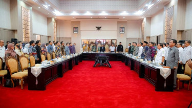 Komisi II DPR RI melakukan kunjungan kerja ke kantor Gubernur Banten