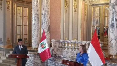 Presiden RI Prabowo Subianto bertemu dengan Presiden Peru Dina Boluarte di Istana Palacio de Gobierno, Lima, Peru, Kamis siang waktu setempat, 15 November 2024.