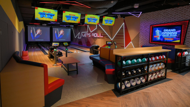 Social Bowling di Timezone Pacific Place