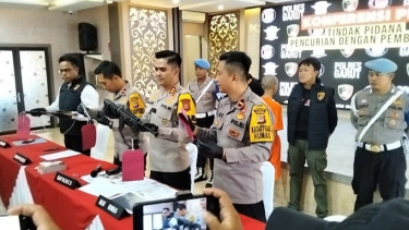 Polres Garus menggelar konferensi pers penangkapan pelaku curas.