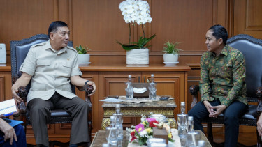 Menhan Sjafrie Sjamsoeddin berkunjung ke Kementerian Perhutanan