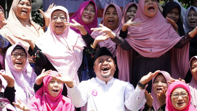 Calon Walikota Bogor Atang Trisnanto dari PKS dan Partai Ummat. Muhammad AR/VIVA