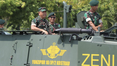VIVA Militer: Pangkogabwilhan II kunjungi markas Yonzipur 10/JP/2 Kostrad