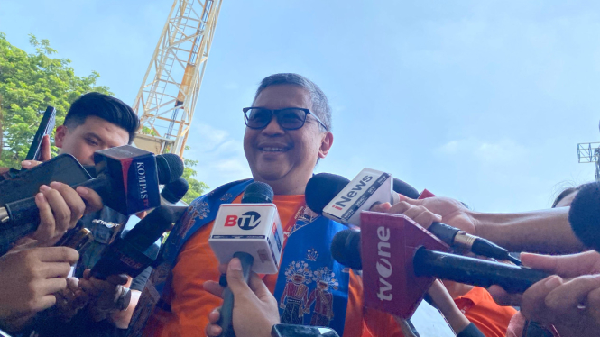 Sekjen PDIP, Hasto Kristiyanto Hadiri Kampanye Akbar Pramono Anung - Rano Karno di Stadion Madya GBK