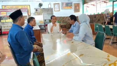 Jokowi bertemu dengan pasangan cabup-cawabup Klaten Yoga-Sova dan Cagub-cawagub Jateng Luthfi-Yasin