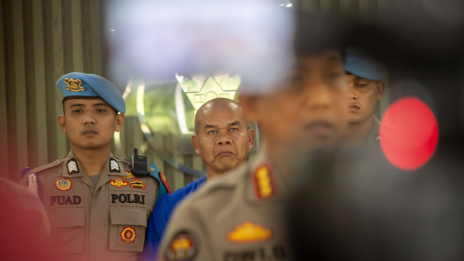 AKP Dadang Iskandar saat dihadirkan dalam jumpa pers di Mapolda Sumbar, Sabtu 23 November 2024
