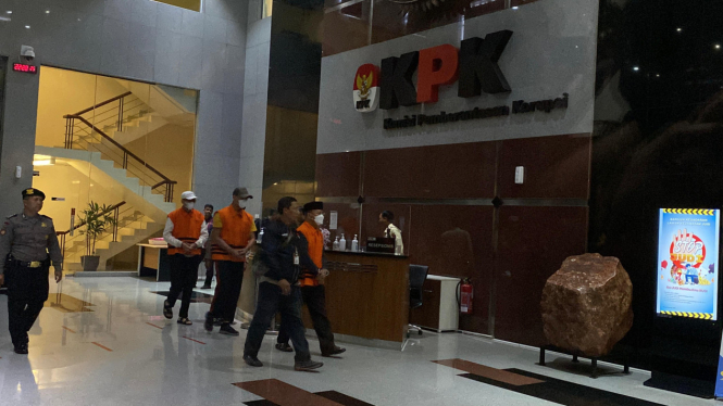 KPK menahan Gubernur Bengkulu Rohidin Mersyah