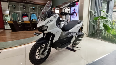 Honda ADV