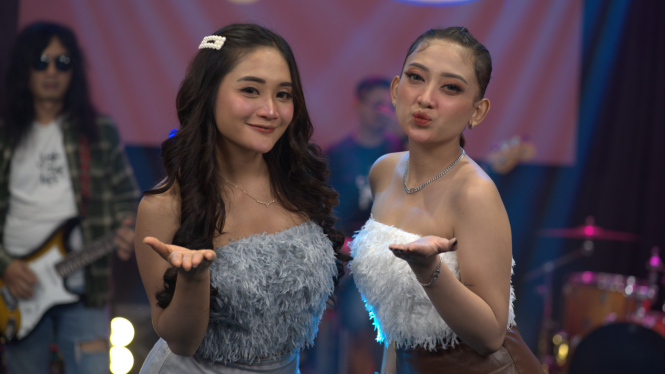 Shinta Arsinta dan Mala Agatha