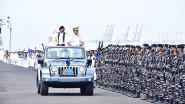 VIVA Militer: KSAL Laksamana TNI Muhammad Ali pimpin Upacara Hari Armada RI
