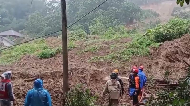 Longsor landa Kabupaten Sukabumi