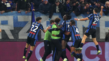 Pemain Atalanta rayakan gol