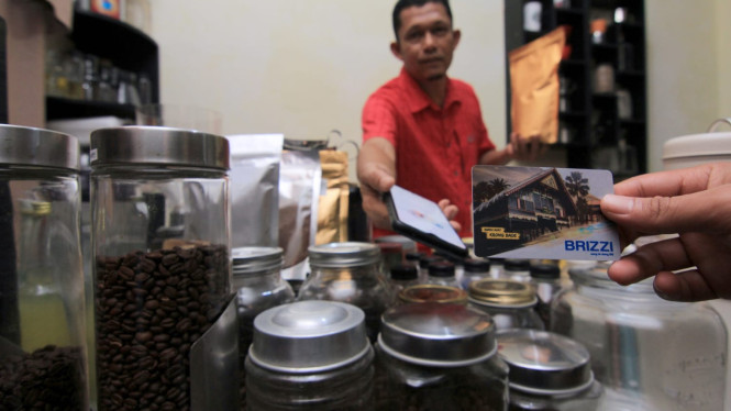 BRI bagikan cara praktis Top Up Saldo BRIZZI