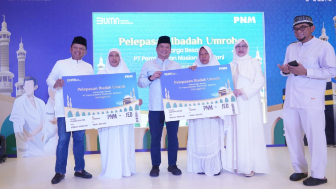 PNM berangkatkan umrah nasabah PNM Mekaar