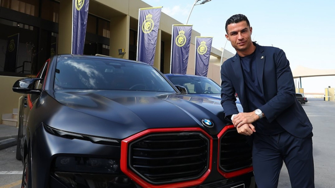 Christiano Ronaldo dapat BMW XM