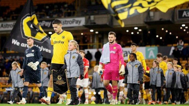 Justin Hubner di Wolves U-21