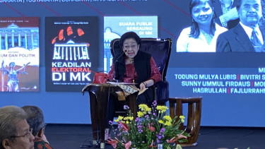 Pernyataan ini disampaikan oleh Megawati usai menerima undangan untuk menghadiri peringatan Hari Ulang Tahun (HUT) ke-60 Partai Golkar di Bogor, Jawa Barat, pada Kamis (12/12/2024).