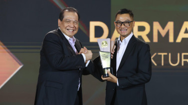 Dirut PLN Darmawan Prasodjo dinobatkan jadi CEO of The Year 2024