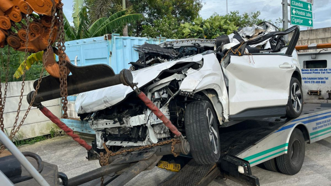 Kecelakaan di Tol Depok-Antasari 