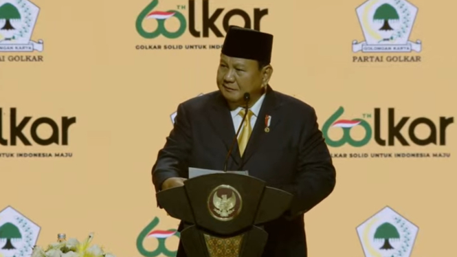 Presiden RI Prabowo Subianto di acara puncak HUT Golkar ke-60 di SICC, Bogor, Jawa Barat, Kamis, 12 Desember 2024
